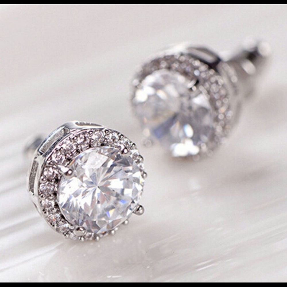 Gorgeous Halo Earrings! 🤩